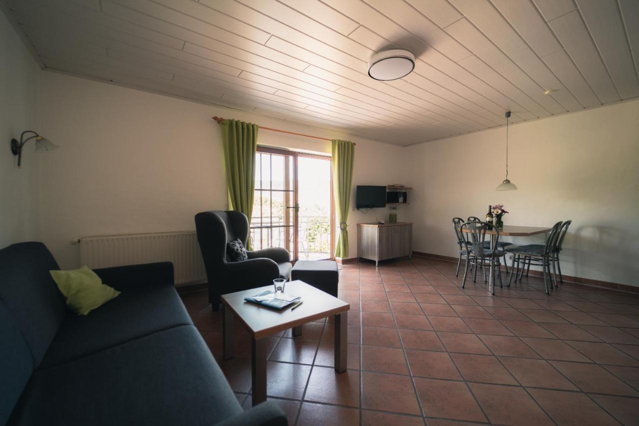 Urlaubsweingut Zecherhof Neef Eksteriør billede